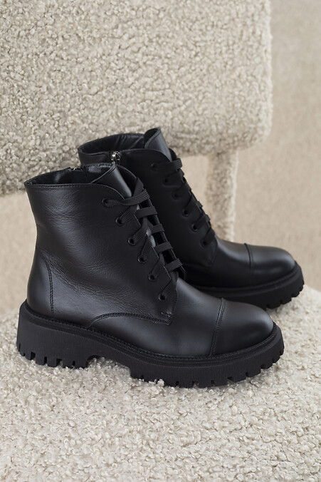 Women's winter leather boots with low speed. - #4206050