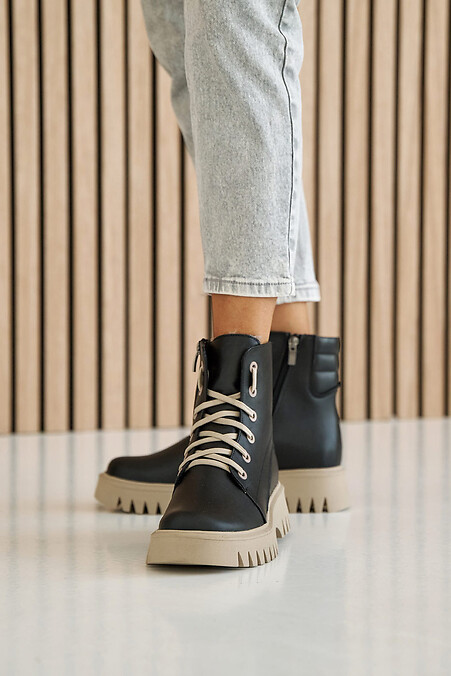 Жіночі зимові шкіряні черевики чорно-бежевого кольору. - #2505103