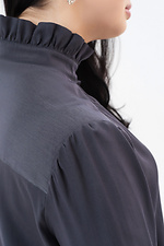 Блуза JANE с рюшами и воротником стойкой графитового цвета Garne 3042013 фото №11