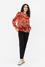 Женская блузка с рюшей красного цвета в узор Garne 3042036 фото №2
