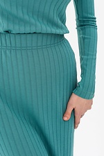 Трикотажная длинная юбка в рубчике зеленого цвета Garne 3042069 фото №12