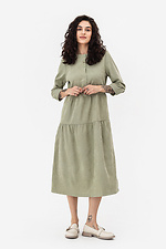 Вельветовое платье AUCHE оливкового цвета с воланами Garne 3042076 фото №2