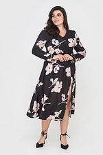 Атласное платье NABILL с разрезом черного цвета в цветочный принт Garne 3041077 фото №1