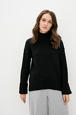 Черный шерстяной свитер с высоким горлом  4038096 фото №1