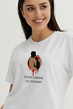 Женская белая хлопковая футболка с патриотическим принтом Garne 9000135 фото №1