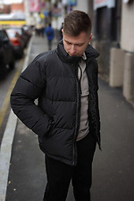 Черная короткая куртка пуховик на зиму стёганая VDLK 8031220 фото №4