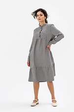 Клетчатое платье с воланом серого цвета Garne 3041225 фото №1