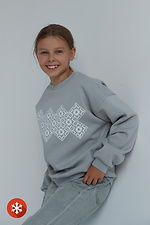 Детский свитшот с принтом "Вышиванка" серого цвета Garne 9001244 фото №1