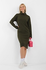 Вязаное платье - зеленого цвета с воротником хомут  4038407 фото №1