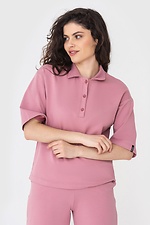 Трикотажний костюм PINK рожевого кольору: футболка поло, довгі шорти до коліна Garne 3040455 фото №5