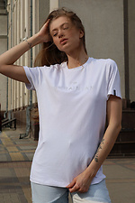 Белая хлопковая футболка I'M UKRAINIAN со стразами Garne 3040579 фото №1