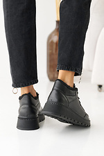 Зимові шкіряні кросівки для жінок чорного кольору.  8019864 фото №13