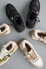 Зимние кожанные кроссовки для женщин бежевые с зелеными вставками  8019866 фото №4