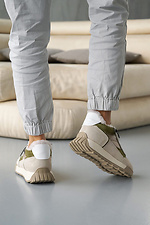 Зимние кожанные кроссовки для женщин бежевые с зелеными вставками  8019866 фото №6
