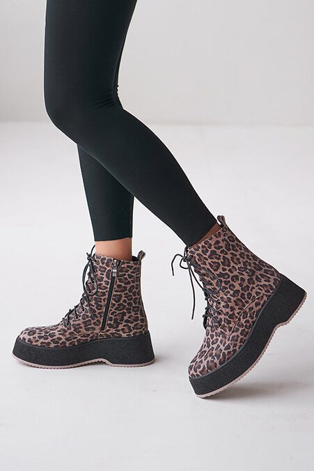 Women's boots with leopard print. Boots. Color: brown, multicolor. #4207002