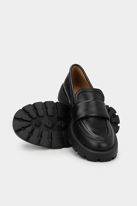 Loafer für Damen. Schuhe. Farbe: das schwarze. #3200014
