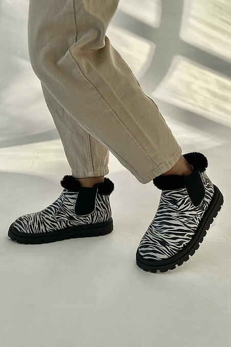 Women's leather short winter boots without zebra fasteners - #4207025