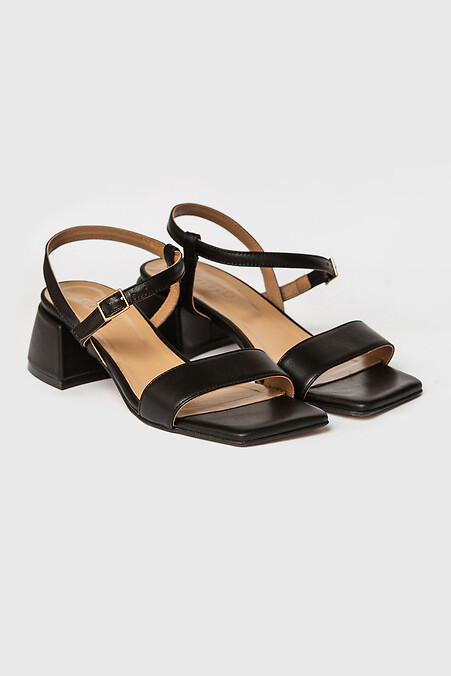 Women's leather sandals. Sandals. Color: black. #3200032
