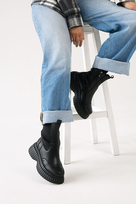Women's winter leather high chelsea shoes of black color - #4207035