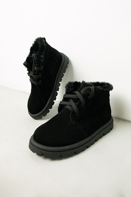 Damen-Wintersneaker aus natürlichem schwarzem Wildleder. Stiefel. Farbe: das schwarze. #4207037