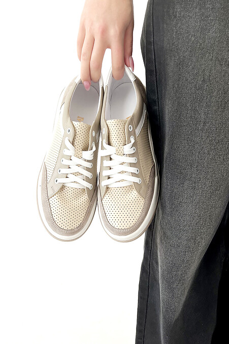 Cappuccinofarbene Sneaker für Damen. - #4207054
