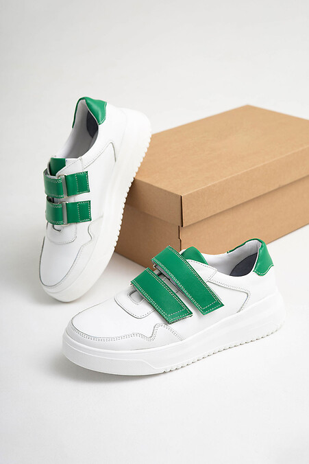 Weiße Sneakers mit Klettverschluss und grünen Einsätzen - #4206096