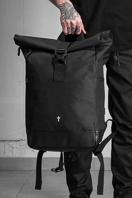 Herren-Schulrucksack mit Rolltop-Aufdruck, ohne Dolch-Print, Schwarz. Rucksäcke. Farbe: das schwarze. #8055108