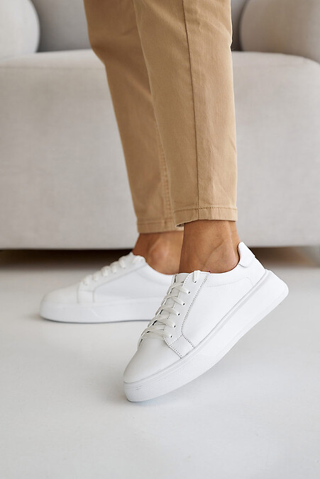 Damen-Leder-Frühlings-/Herbst-Sneakers in Weiß. Turnschuhe. Farbe: weiß. #2505124