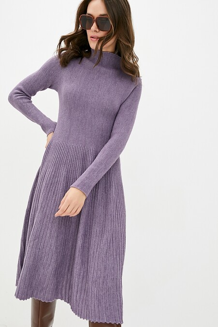 Winterliches gestricktes Damenkleid in lila Farbe - #4038131