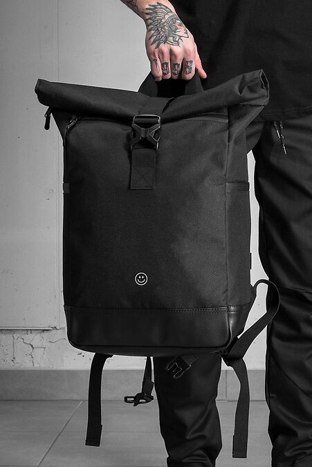 Herren-Rolltop-Schulrucksack ohne Smile-Print in Schwarz - #8055146