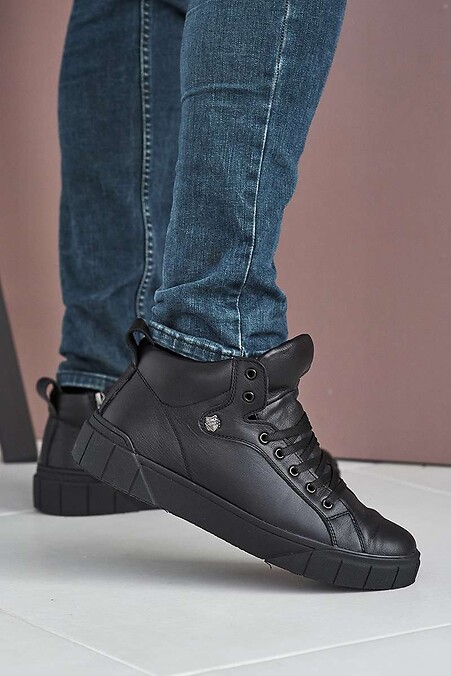 Męskie skórzane sneakersy zimowe w kolorze czarnym. trampki. Kolor: czarny. #8019154