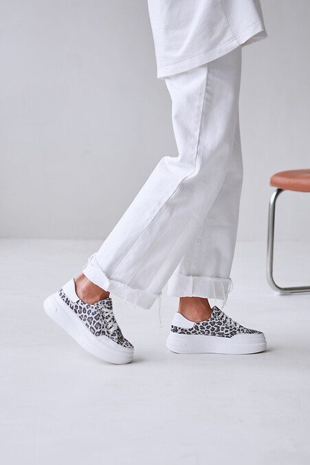 Light leopard sneakers on a white sole made of genuine leather - #4206155