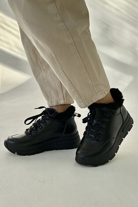 Women's winter sneakers made of genuine leather in black. Sneakers. Color: black. #4206158