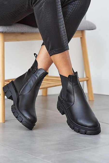 Women's leather winter boots black. Boots. Color: black. #8019176