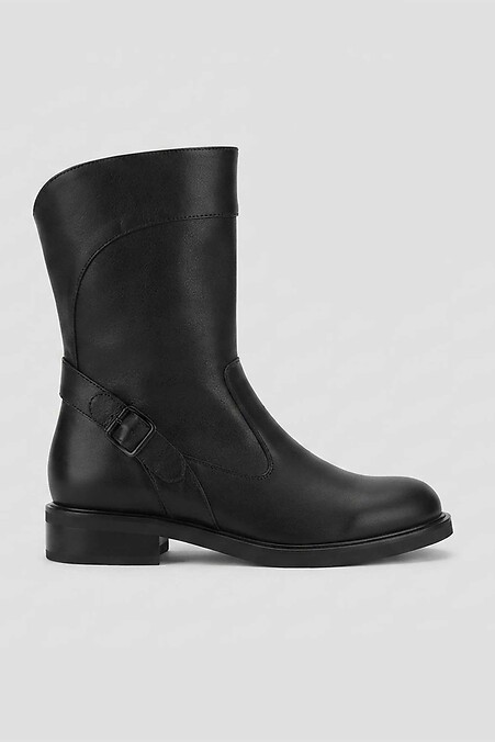 Schwarze Winterstiefel aus Leder. Stiefel. Farbe: das schwarze. #4207192