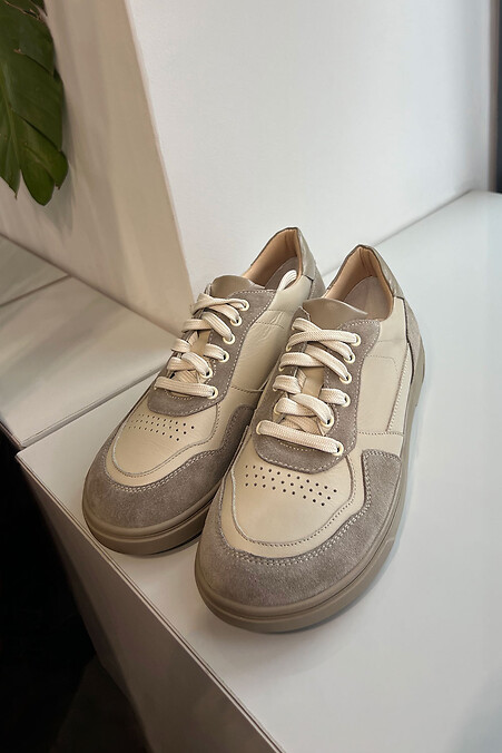 Women's cappuccino-colored sneakers with a wide toe - #4206201