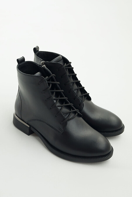 Women's leather classic demi-season boots in black - #4206210