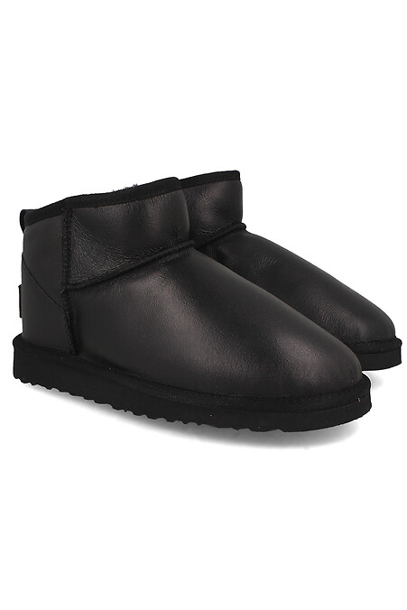 Women's ugg boots in black. Uggs. Color: black. #4203215