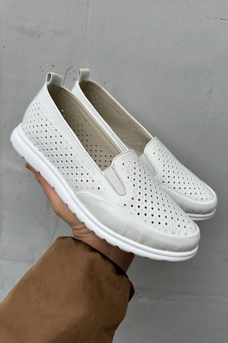 Women's summer leather loafers white. Shoes. Color: white. #2505271