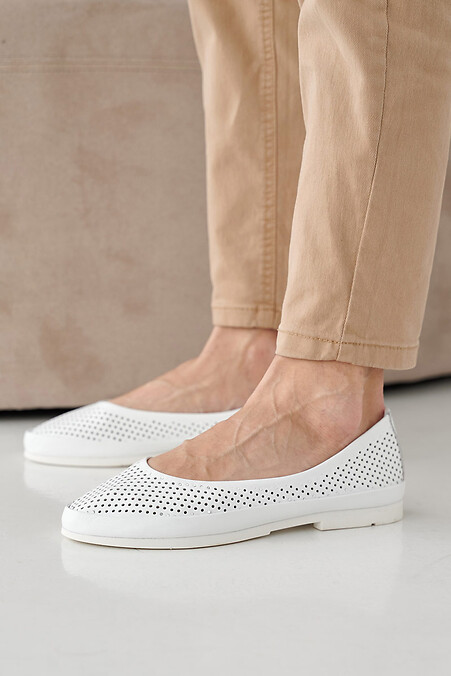 Sommer-Leder-Slipper für Damen in Weiß. Schuhe. Farbe: weiß. #2505278