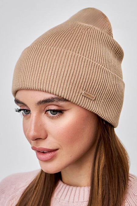 Женская шапка цвета миндаль - #4496299