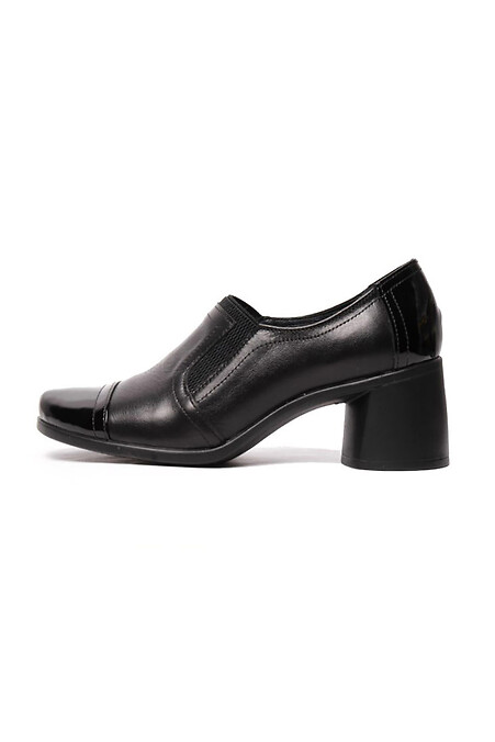 Шкіряні туфлі на стійкому каблуці з лаковим носком. Туфлі. Колір: чорний. #4205301