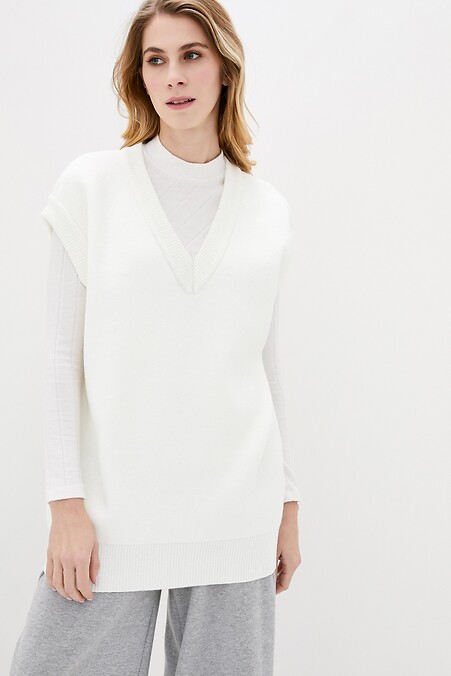 Women's vest. Jackets and sweaters. Color: white. #4038306