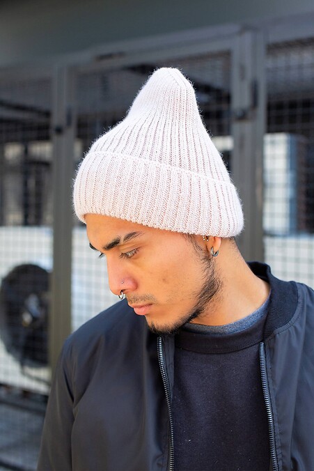 Wintermütze ohne Schnee. Hüte, Baskenmützen. Farbe: beige. #8048322