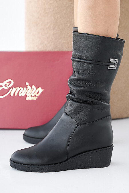Damen-Winterstiefel aus schwarzem Leder. Stiefel. Farbe: das schwarze. #2505334