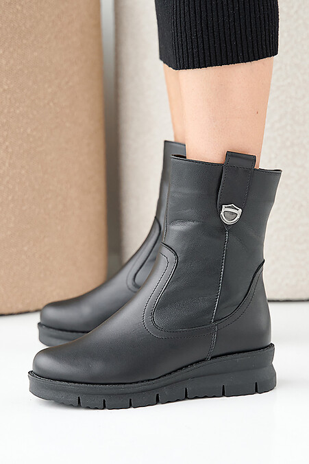 Women's leather winter boots, black. Boots. Color: black. #2505336
