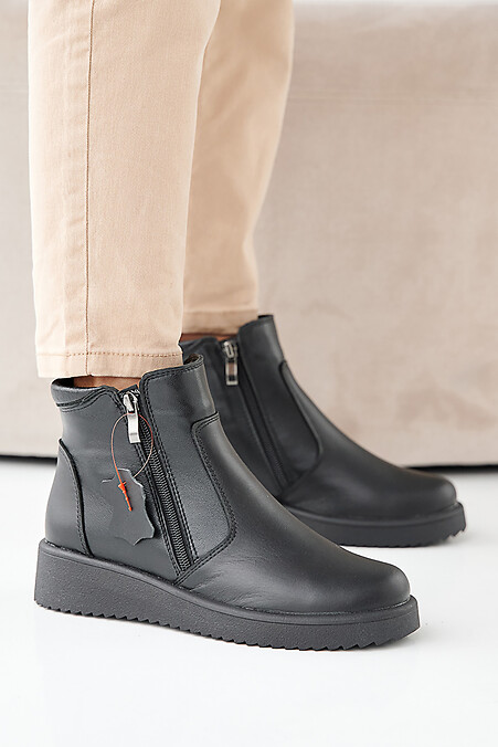 Damen-Winterstiefel aus Leder in Schwarz. Stiefel. Farbe: das schwarze. #2505338