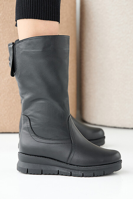 Women's leather winter boots black. Boots. Color: black. #2505339