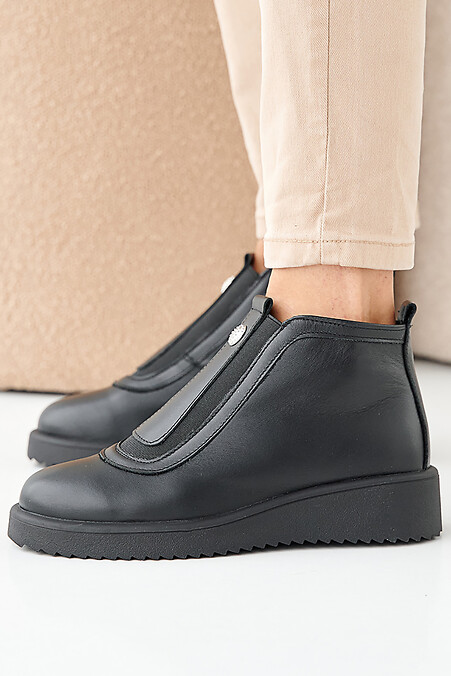Women's leather winter boots black. Boots. Color: black. #2505340