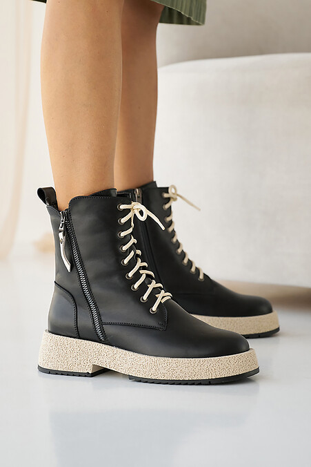 Damen-Winterstiefel aus Leder in Schwarz. Stiefel. Farbe: das schwarze. #2505346
